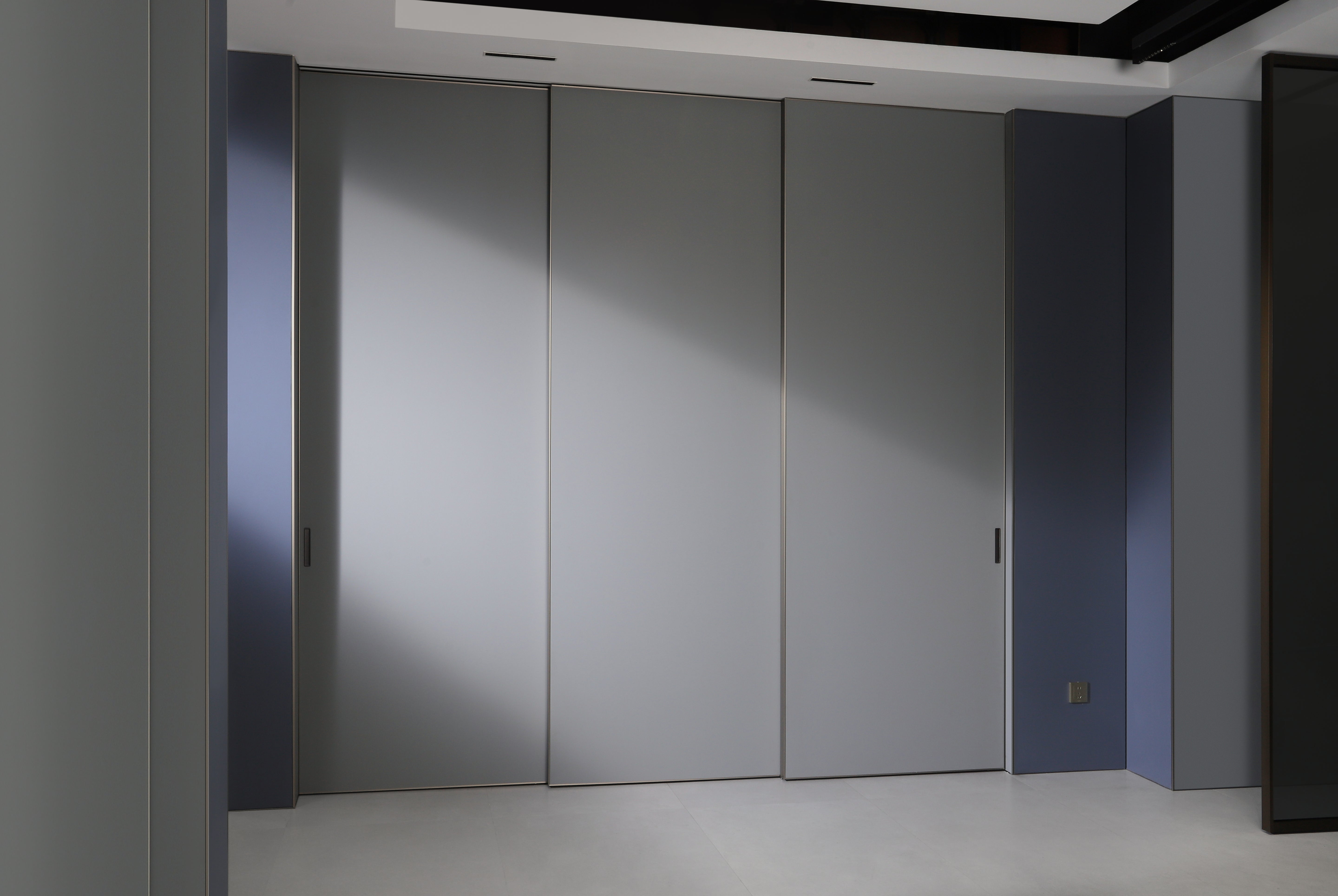 吊轨错开门-铝木